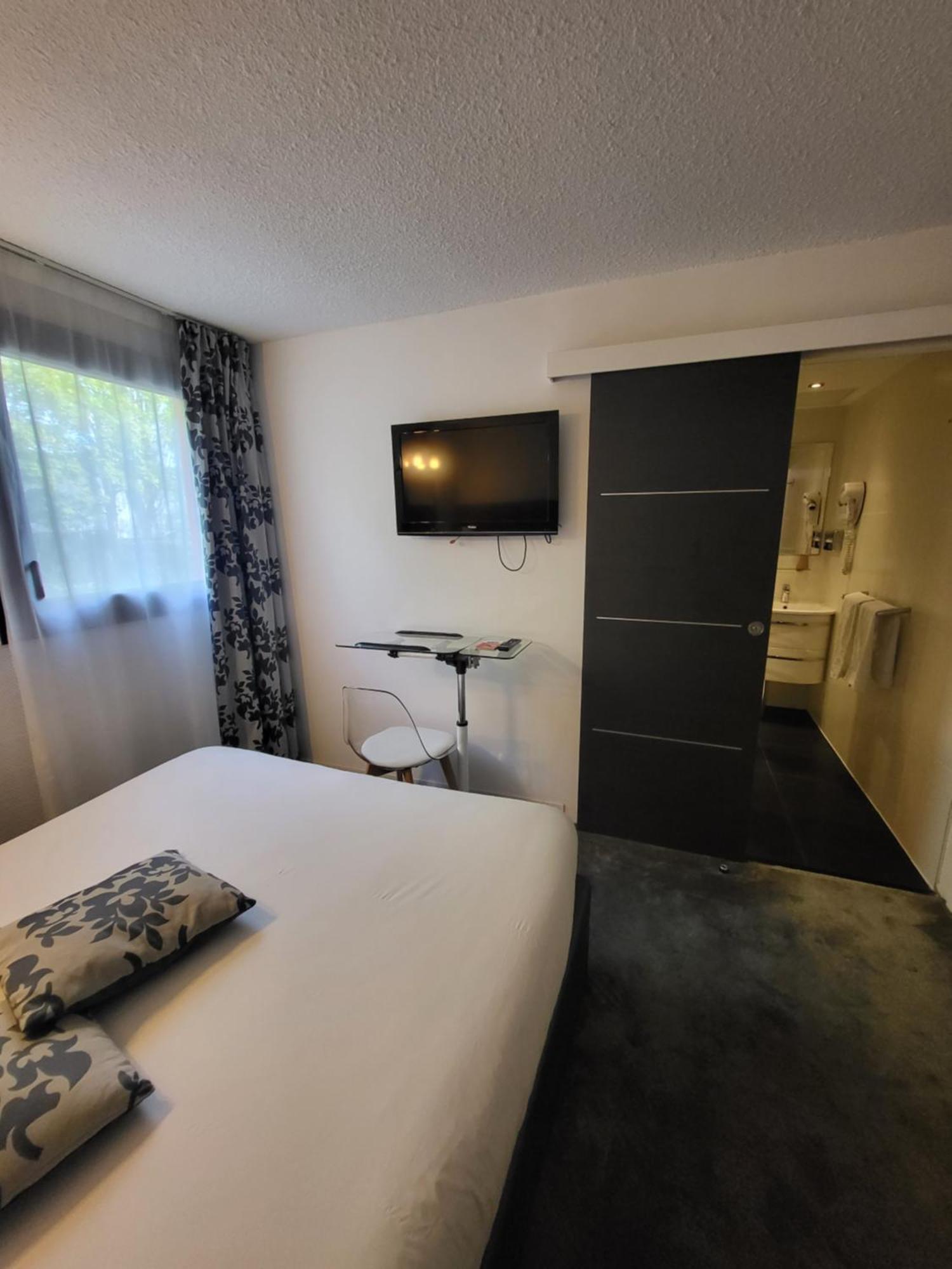 Kyriad Saint Quentin En Yvelines - 3* Montigny-le-Bretonneux