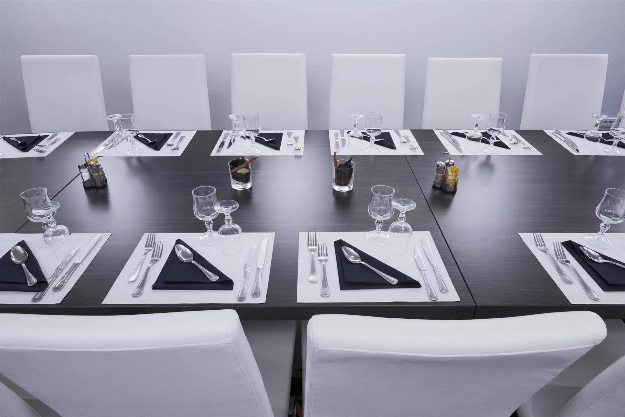 Kyriad Saint Quentin En Yvelines - Hotel 3*